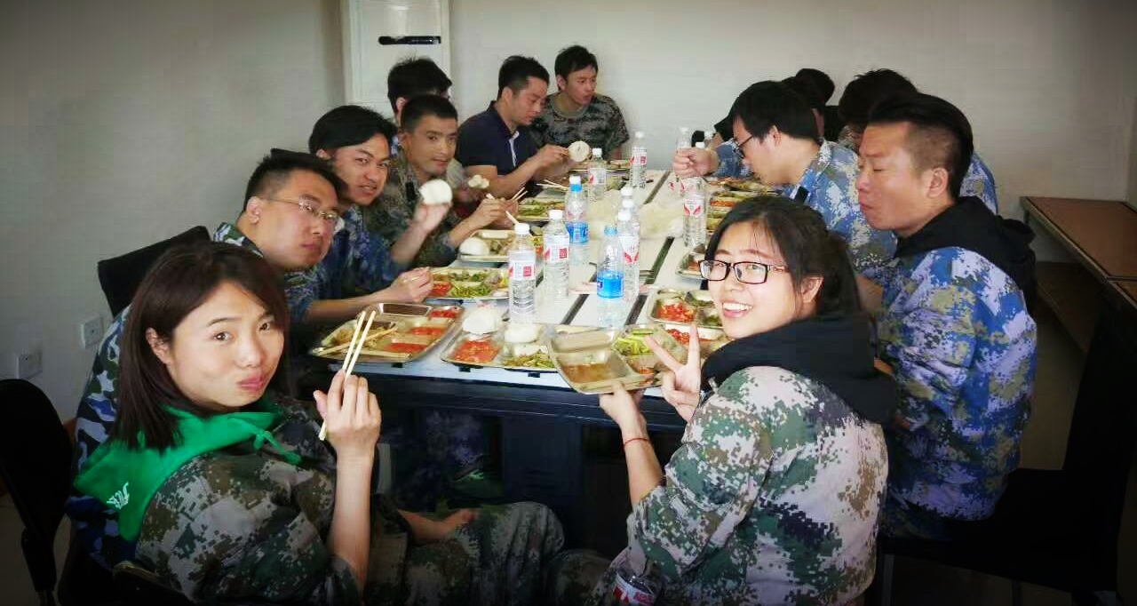 “團結一心，勇往直前”-2017萬興通達拓展活動