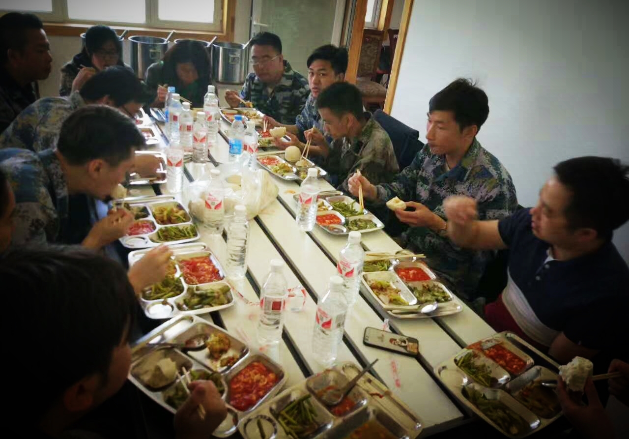 “團結一心，勇往直前”-2017萬興通達拓展活動