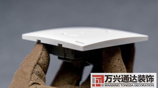 裝修開關裝修開關插座布局圖