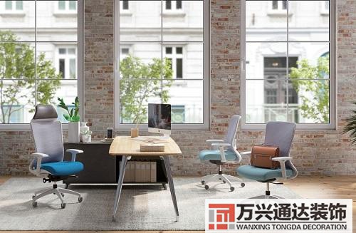 辦公室風(fēng)水座位擺設(shè)坐西向東坐西向東的辦公室風(fēng)水